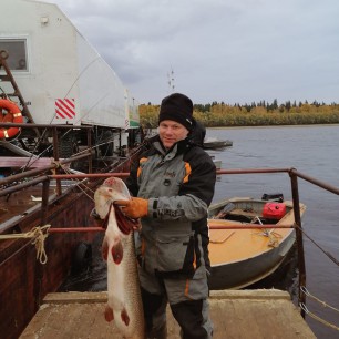 Рыбалка на Северной Сосьве, трофейная щука, рыболовная база Кормилец 2020 год